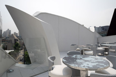 Dior Boutique in Seoul by Nicolas Borel Christian de Portzamparc