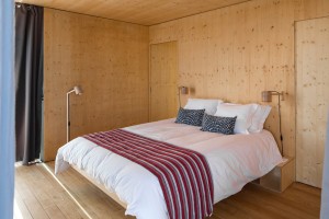 Floatwing floating house by Friday
