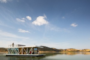 Floatwing floating house by Friday