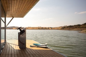 Floatwing floating house by Friday