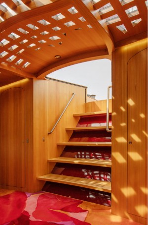 Frank-Gehry_yacht_dezeen_936_3