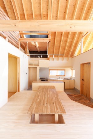 Gabled roof Kawagoe by Tailored Design Lab