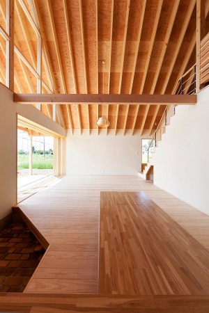 Gabled roof Kawagoe by Tailored Design Lab