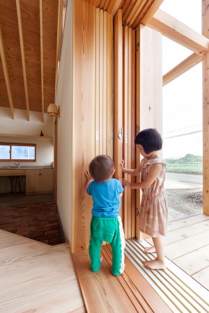 Gabled roof Kawagoe by Tailored Design Lab