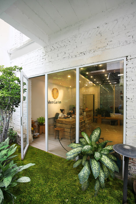 Growing Green Office by 102 Studio