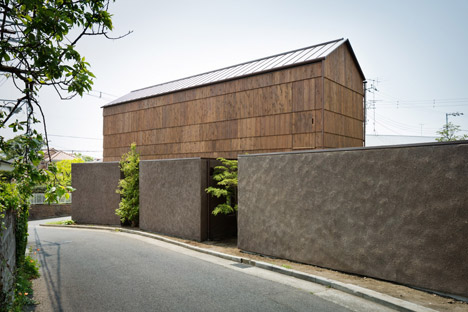 House for Oiso by DGT Architects