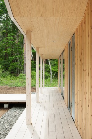 House in Mount Fuji by Hiroki Tominaga Atelier