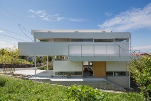 House in Toyonaka by Tato Architects