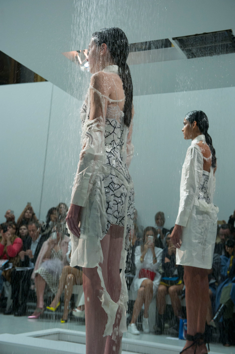 Hussein Chalayan's melting clothes for Spring Summer 2016