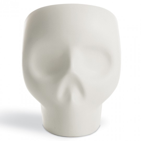 Jolly Roger skull chair by Fabio Novembre