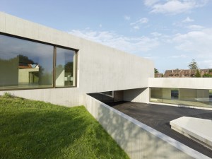 Kindergarten and crèche by Pierre-Alain Dupraz