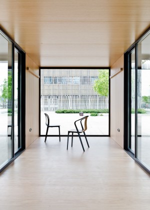 Kiosque installation at the Jardin des Tuileries by Ronan and Erwan Bouroullec