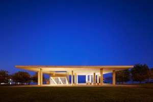 Lakefront Kiosk by Ultramoderne for the Chicago Architecture Biennial 2015