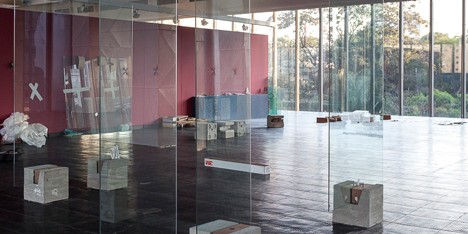 Lina Bo Bardi's Glass Easels