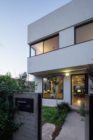 Mendelkern townhouse in Tel-Aviv by David Lebenthal Architects