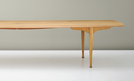 Peder Moos dining table