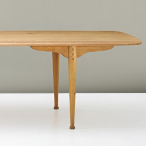 Peder Moos dining table