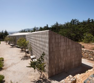 Pabellón de Cuatro Usos by Felipe Assadi and Francisca Pulido