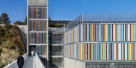 Maternity and Oncologic parking by Díaz & Díaz Arquitectos
