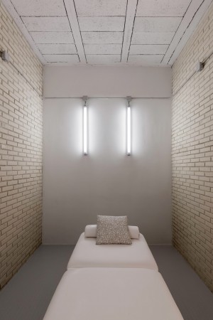 Physiotherapy centre by Nano Arquitectos