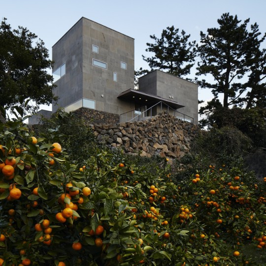 Residence in Bomok by Doojin Hwang architects