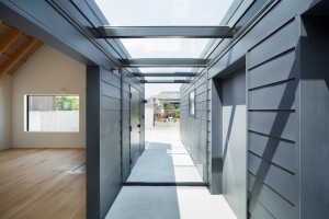 Sanjo Hokusei Community Center by Yasunari Tsukada Design
