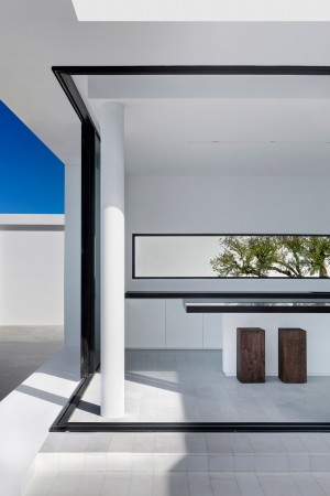 Silver House by Olivier Dwek, Greece