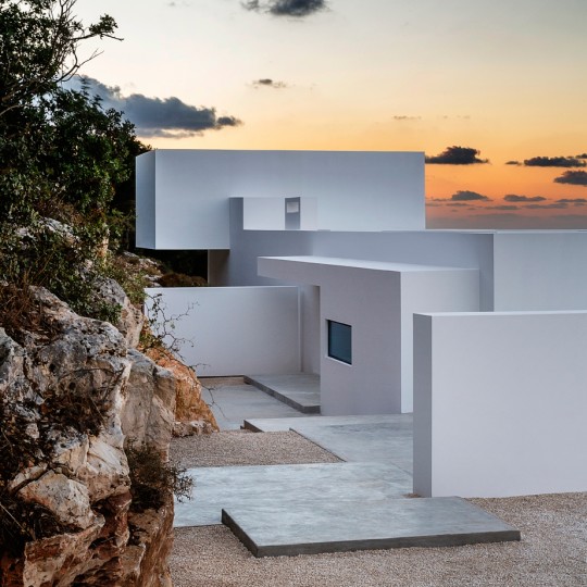 Silver House by Olivier Dwek, Greece