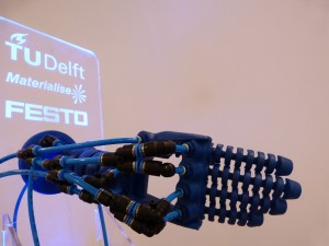 Soft robot hand by Rob Scharff