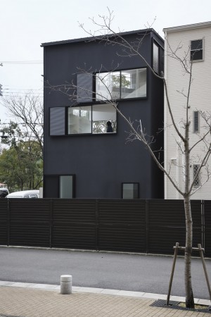 Spiral Window House by Alphaville Architects