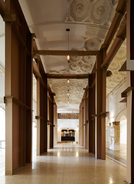 Stony Island Arts Bank