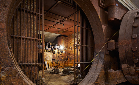 Stony Island Arts Bank
