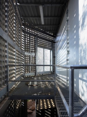 Transmission centre by Umwelt