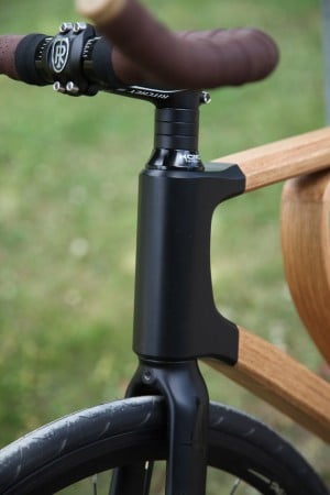 Wooden bicycle by Niko Schmutz
