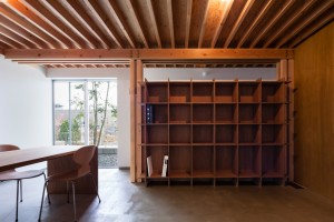4 columns Tokyo house by FT Architects