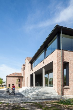 AGO HQ by Steven Vandenborre Architects