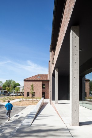 AGO HQ by Steven Vandenborre Architects