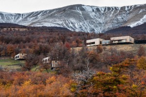Awasi Hotel by Felipe Assadi