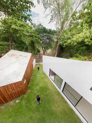 Baan Rim Kao by EKAR