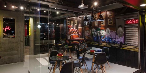 Cafe Chocolate by Modaam Architects
