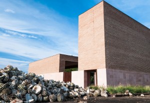Centinela-Chapel_Estudio-ALA_crop_dezeen_936_1
