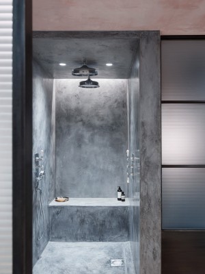 Clapton Warehouse by Sadie Snelson Architects