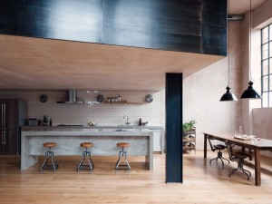 Clapton Warehouse by Sadie Snelson Architects