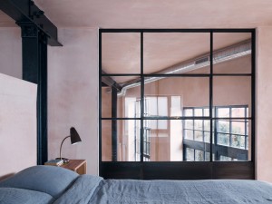 Clapton Warehouse by Sadie Snelson Architects