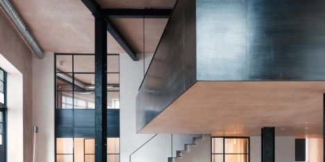 Clapton Warehouse by Sadie Snelson Architects