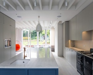 House extension on Coolhurst Road by Alexander Martin Architects