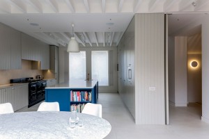House extension on Coolhurst Road by Alexander Martin Architects