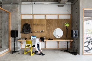 Equip salon by Sides Core
