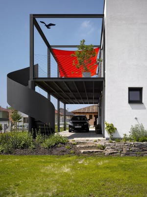 House for a racing car driver by Stempel and Tesar