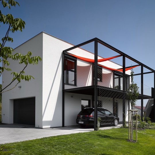 House for a racing car driver by Stempel and Tesar
